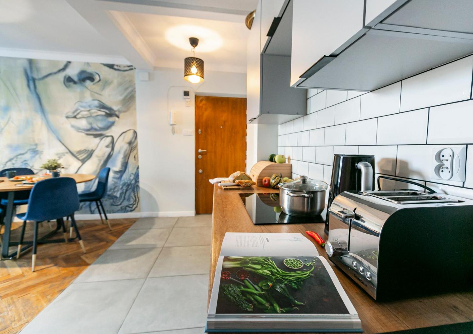Nowogrodzka 78 - Apartament Dla 4 Osob - 200M Od Szpitala Klinicznego Na Lindleya - 1Km Do Dworca Centralnego - Wifi - Smart Tv 45 Cali Varsavia Esterno foto