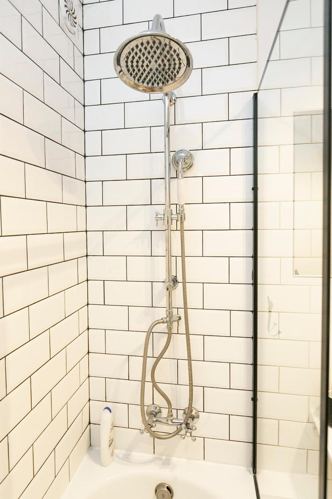 Nowogrodzka 78 - Apartament Dla 4 Osob - 200M Od Szpitala Klinicznego Na Lindleya - 1Km Do Dworca Centralnego - Wifi - Smart Tv 45 Cali Varsavia Esterno foto