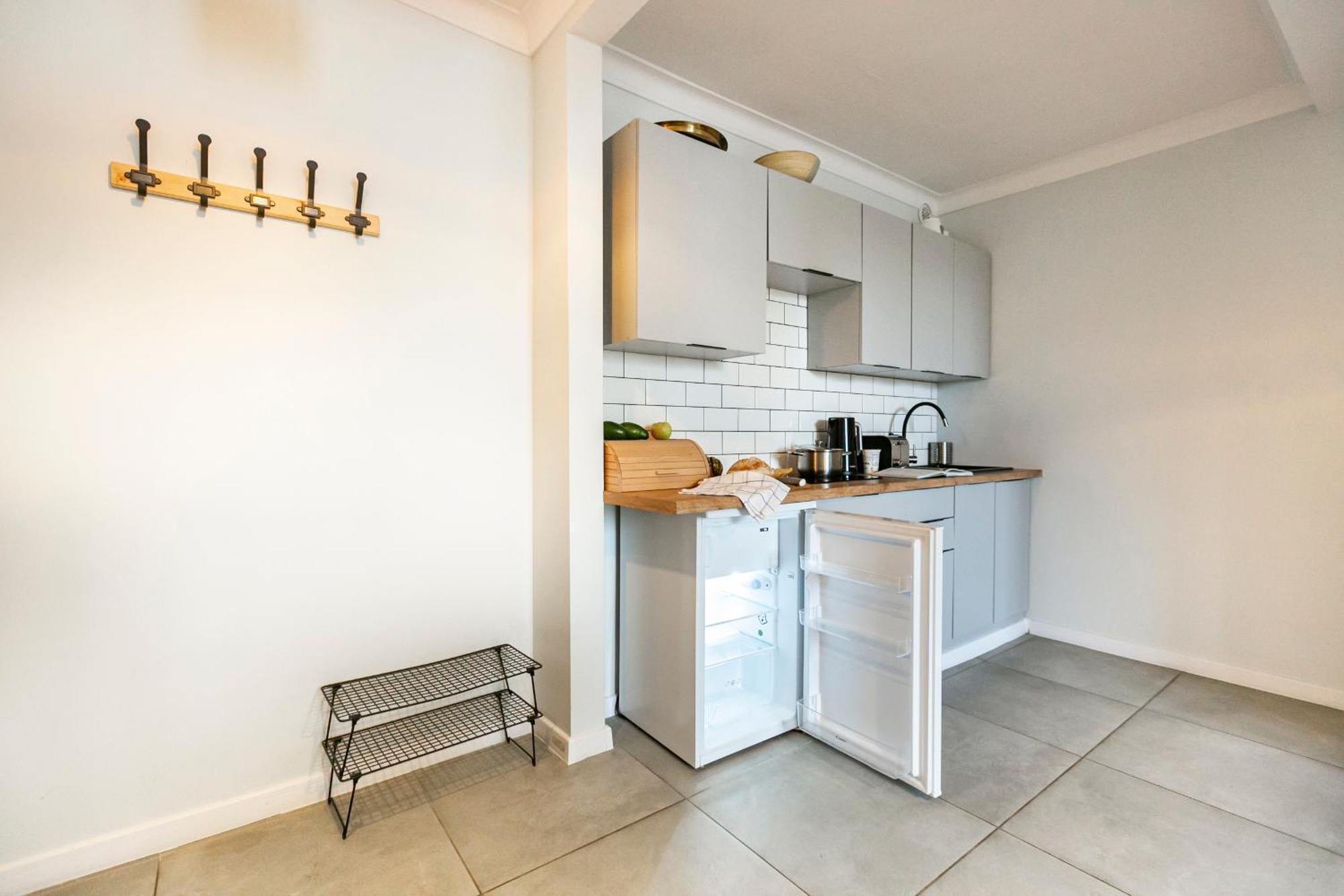 Nowogrodzka 78 - Apartament Dla 4 Osob - 200M Od Szpitala Klinicznego Na Lindleya - 1Km Do Dworca Centralnego - Wifi - Smart Tv 45 Cali Varsavia Esterno foto