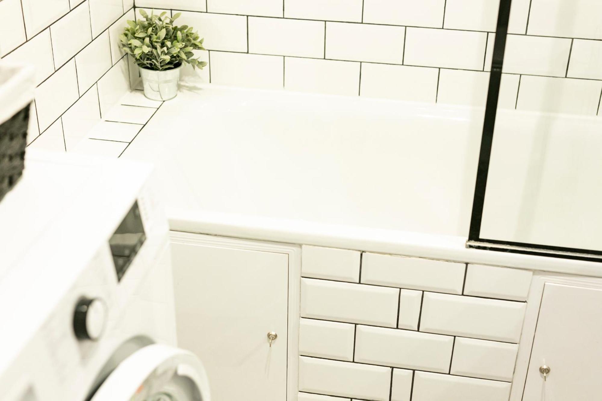 Nowogrodzka 78 - Apartament Dla 4 Osob - 200M Od Szpitala Klinicznego Na Lindleya - 1Km Do Dworca Centralnego - Wifi - Smart Tv 45 Cali Varsavia Esterno foto